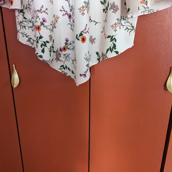 Bell sleeve handkerchief hem Alfani top size large, pink with floral pattern - Picture 3 of 6